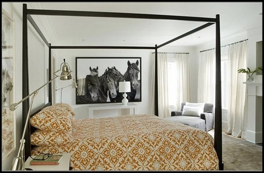 крупноформатная фотография лошадей в спальне