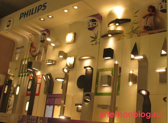 современные наружные светильники Philips