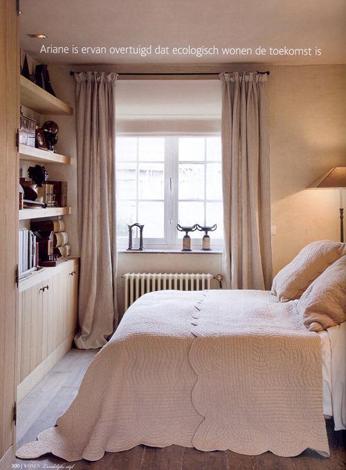 Типичная для бельгийского интерьера спальня
